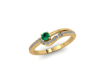 Diamond And Emerald Solitaire 14 KT Gold Ring